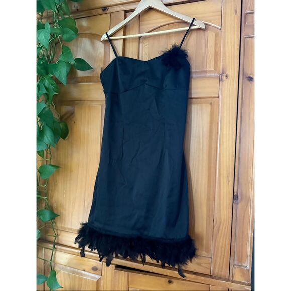 NWT Vintage Y2K Trixxi Black Feather Trim Mini Dress Size 13 - Picture 1 of 10